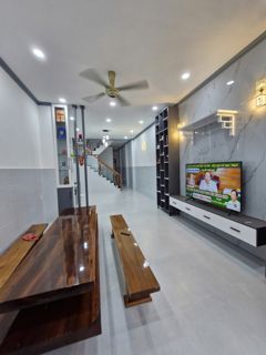 Bán nhà hẻm Linh Trung, Đường 7, DT 100m2 ngang 4m, 2 tầng, nhà đẹp ở ngay. tiện ích đầy đủ